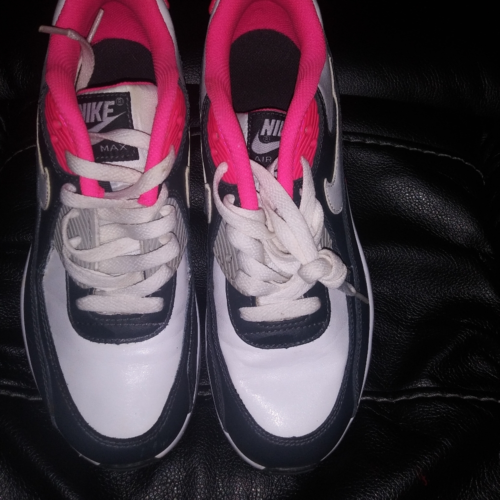 Nike air max women's 8 like new
